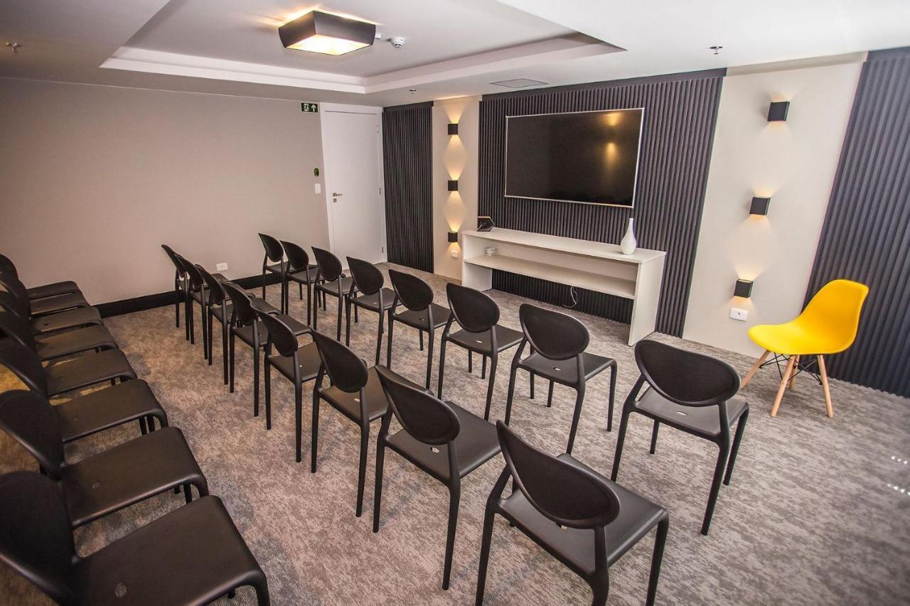 Studio Completo Com Escritorio - All1218 Curitiba Kültér fotó